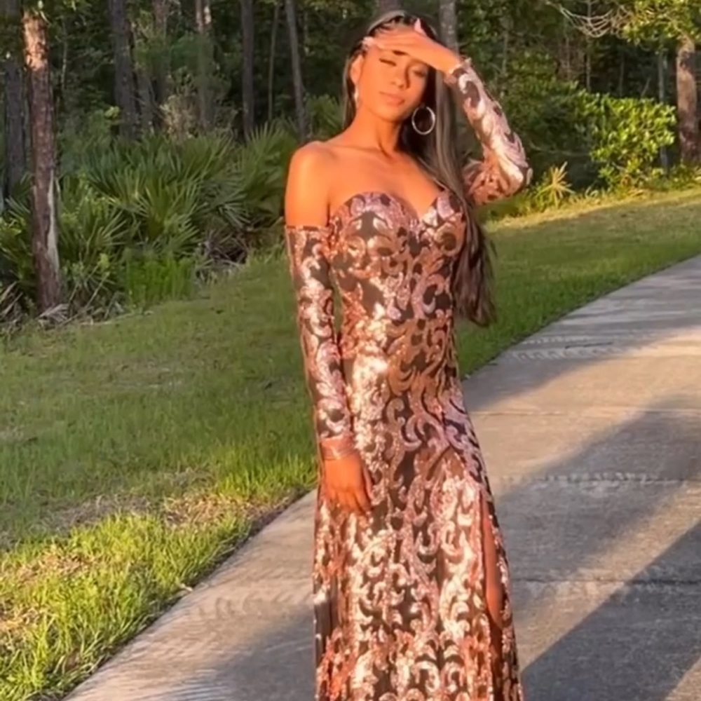 PROM DRESS! - Picture 3 of 7